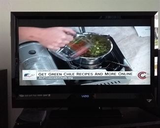 37 Inch Vizio Flatscreen TV