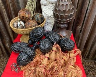 Finials Tassels