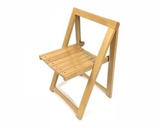 Lot 019
Mid Century Folding Chair