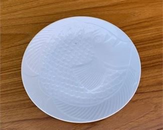 Lot 069
DANSK Porcelain Dish