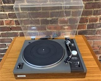 Lot 131
Vintage Pioneer Record Player - Tested Works