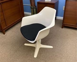 Lot 152
Mid Century Burke Propeller Chair