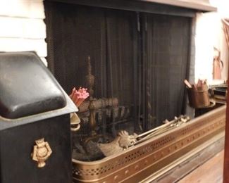 FIREPLACE FENDER AND ACCESSORIES