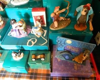 Hercules/Hunchback figures