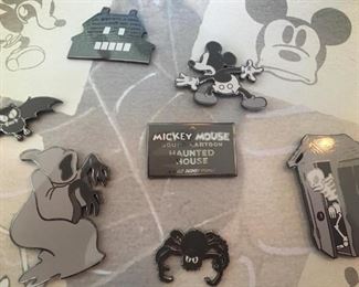 Disney "Haunted House" pin set