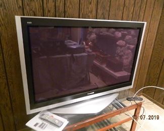 flat screen TV