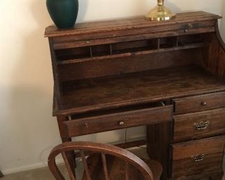 Nice smaller roll top desk.