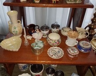 Much pottery and china