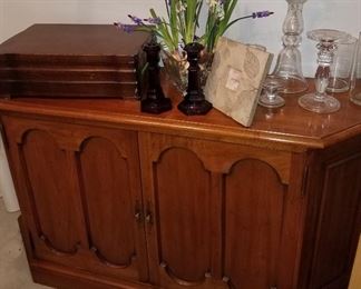 2 drawer wall cabinet 