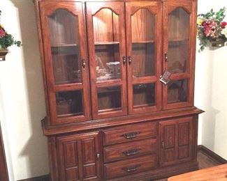 China cabinet 