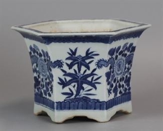 Chinese porcelain planter, possibly 19th c.