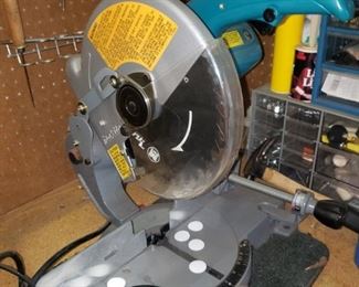Makita saw