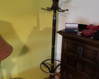 4th coat rack