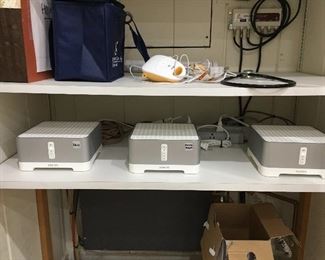 Sonos (5 total for Sale) Connect Media Streamer. Play amplified music in any room of your house with this Sonos CONNECT:AMP digital media streamer. The device packs built-in amplifier with an output of 55 W per channel. It connects wirelessly to your home LAN through any router that brodcasts 802.11b/g at 2.4 GHz or via standard 10/100 Mbps Ethernet interface.