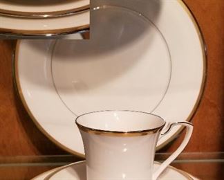 China Service Noritake Gold and Paltinum