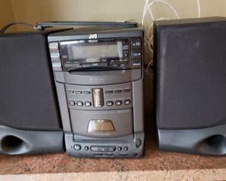 JVC 6 Disc CD and Cassette Player with Speakers and Antenna
