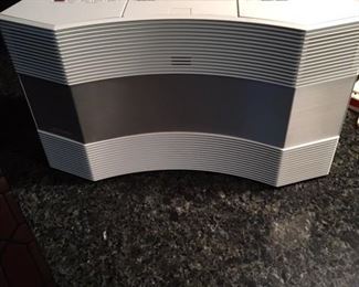 BOSE ACOUSTIC WAVE MUSIC SYSTEM