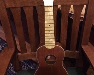 SUPERTONE HANDCRAFT UKE UKELELE WITH CASE