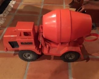 ELDON PLASTIC CEMENT TRUCK
