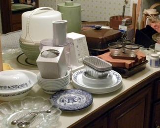 Lots of Kitchenware