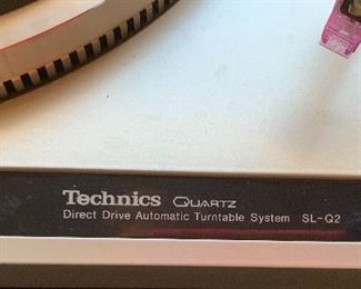 Technics SL-Q2 Turntable