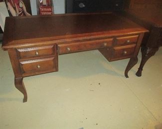 Sligh Desk