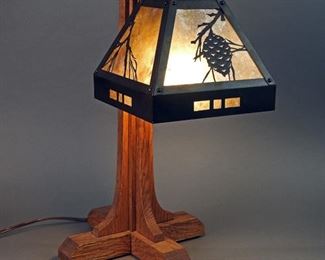 Arts and Craft Table Lamp