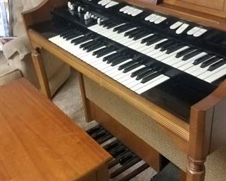 Hammond Organ Spinet with Bench made in 1963-68. It is Model No. L-143 - Serial 67169