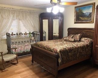 Antique Oak Full-Size Bed