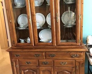 Sprague and Carlton Lighted China Cabinet