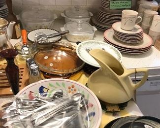 Assorted Vintage Kitchen Items ~ Cast iron Frying Pans 