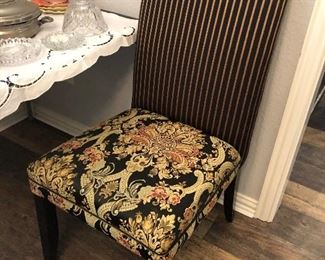 4 dining chairs & table