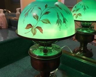 8382 HandPainted Brass Lampmin