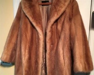 8382 Vintage Fur Coatmin