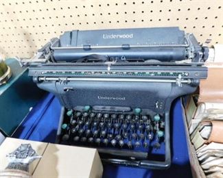 Vintage Underwood type writer