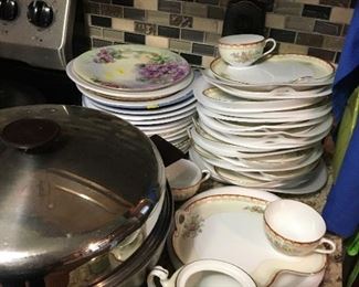 collector plates, snack ware sets, deep fryers/skillets