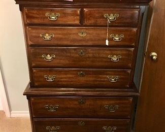 20th C version of a chest-on-chest - great condition