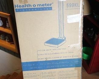 This is a Health o meter Professional digital scale model599KL.  New in the box and never been used!