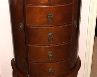 Standalone jewelry cabinet