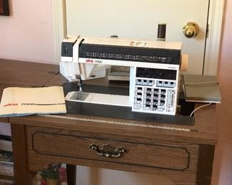 Industrial quilting machine