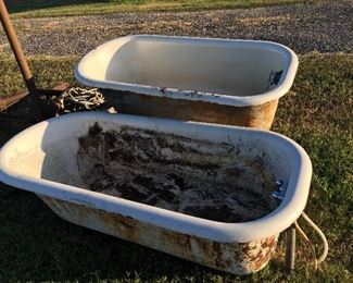 Antique Claw Foot Cast Iron Bath Tub