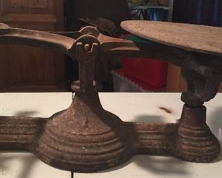#1 Large Cast Iron Weight Scale