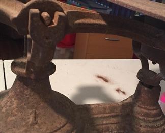 #1 Large Cast Iron Weight Scale