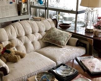 white, Victorian couch set
