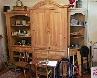 Its a big beautiful entertainment set in 4 sections. priced at an crazy low price