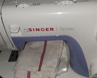 Singer Simple Sewing Machine. 