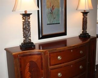 Mahogany Serpentine door sideboard with 3 drawers