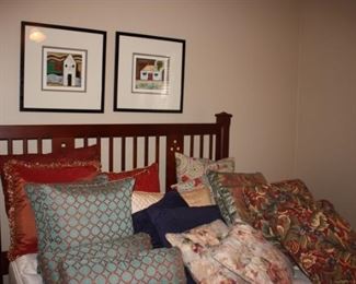 Drexel queen bed /Loads of darling pillows