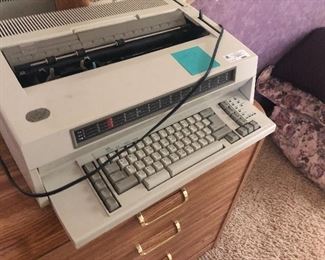 nice ibm typewriter