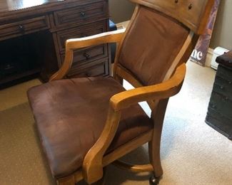 Cool desk chair. Has a desk to match. Or not. $75